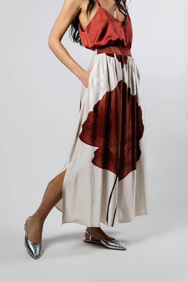 Leaf Skirt Brick