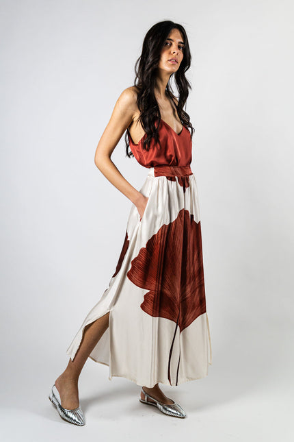 Leaf Skirt Brick